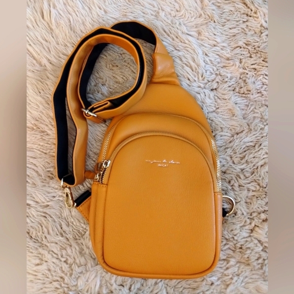Inicat Handbags - NWOT INICAT 5-Way Crossbody Sling Waist or Shoulder Bag